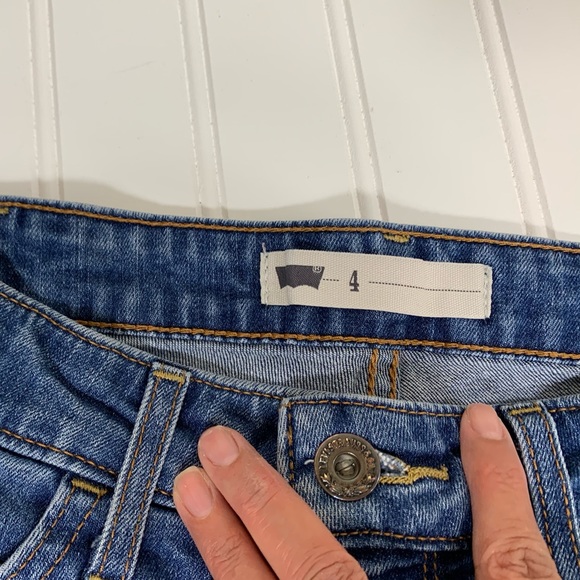 Jeans Levi’s Strauss  short jeans. - Picture 3 of 5